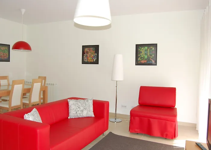 维拉斯马雷公寓 *