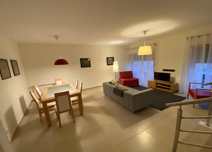 维拉斯马雷公寓 *